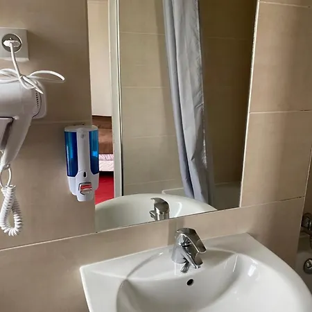 Grand De L'europe Hotel Parigi